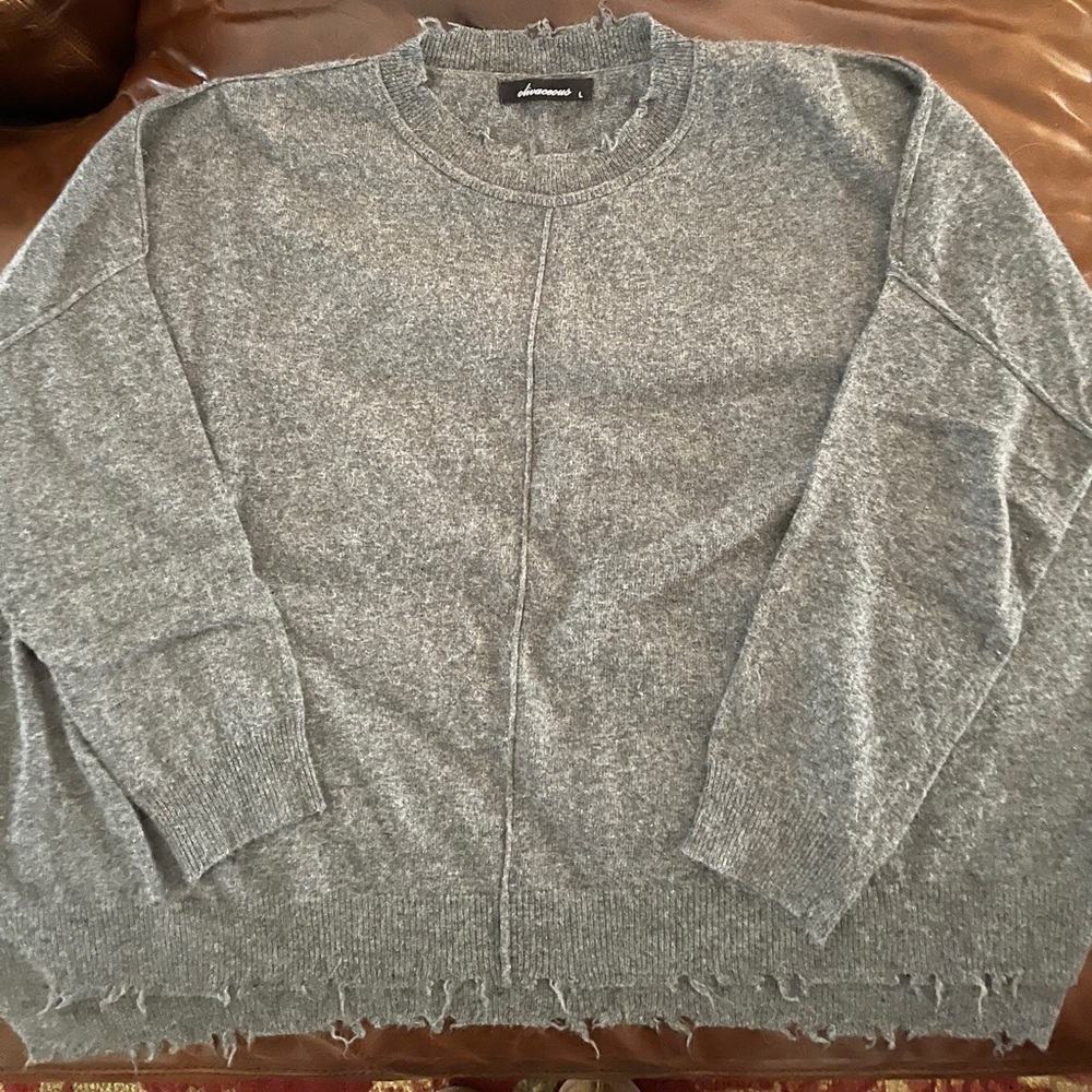 GRAY OLIVACEOUS SWEATER - Picture 2 of 2